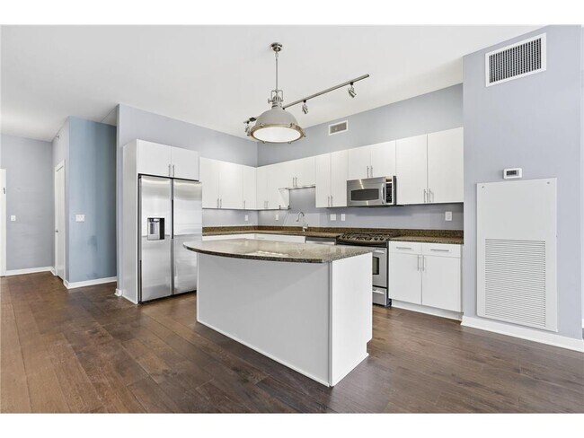 Building Photo - 401 N 2nd St