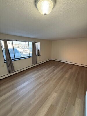 Building Photo - 43 Riverside St