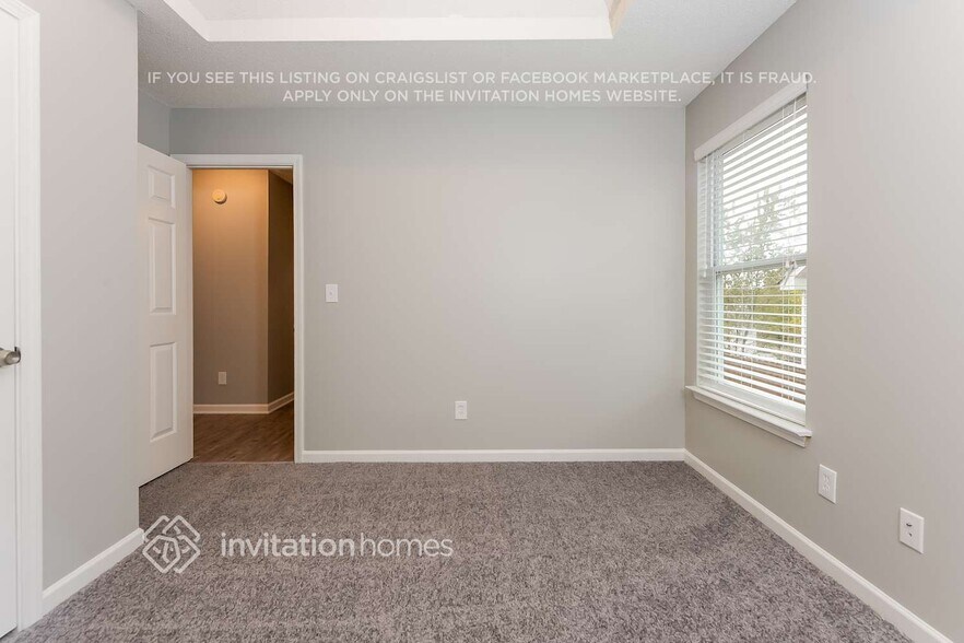 Building Photo - 4222 Arabian Way SW