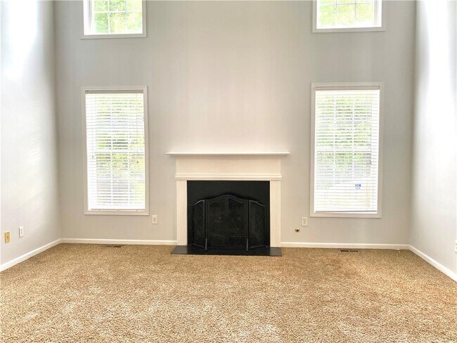 Building Photo - 6405 Knighted Ct