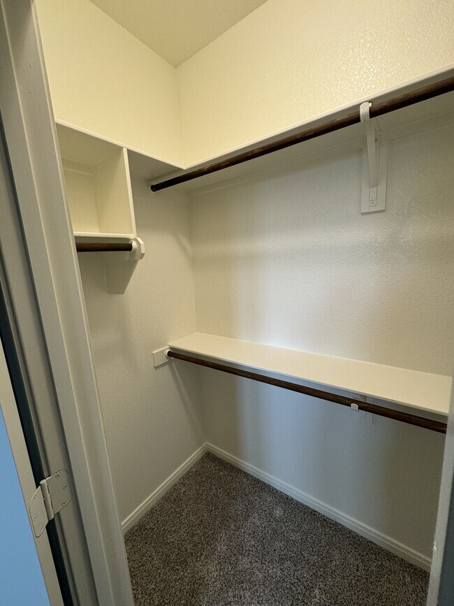 Building Photo - Upstairs Bedroom Elise