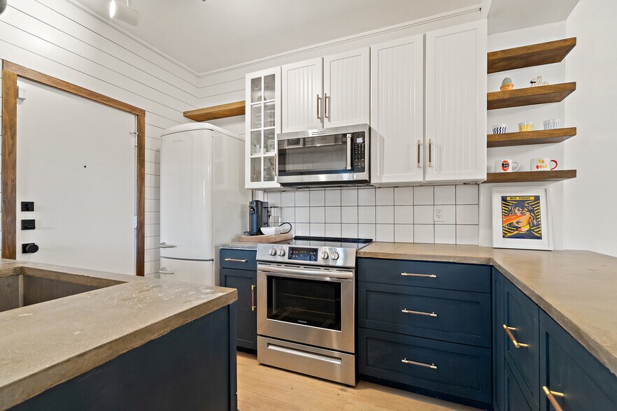 Building Photo - 5616 Preston Oaks Rd