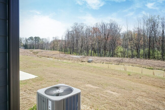 Building Photo - 1498 Rhodes Pond St
