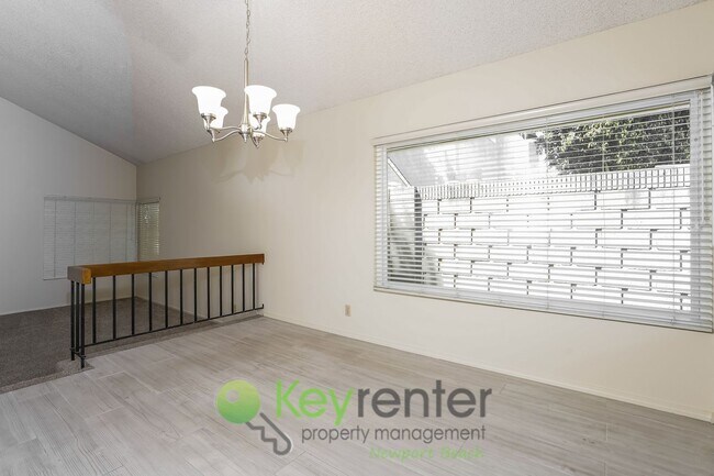 Building Photo - Fountain Valley Family Oasis