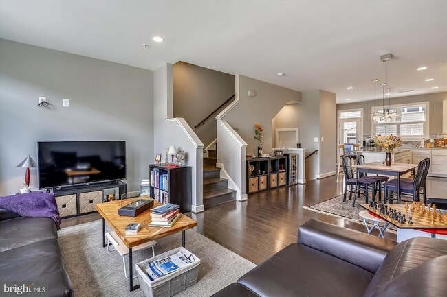 Building Photo - 8052 Red Hook St