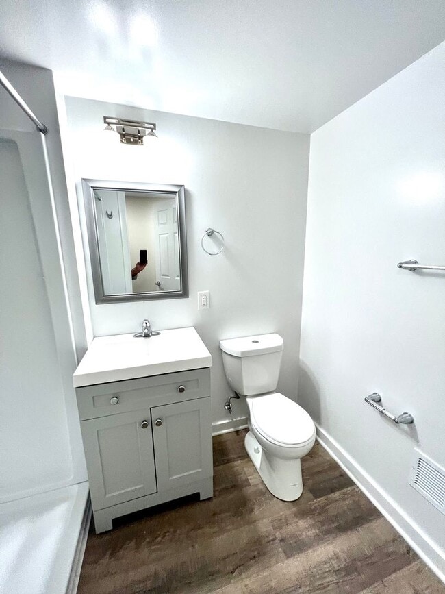 Building Photo - Fantastically updated three bedroom two bath house in the heart of Dormont