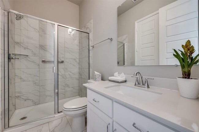 Building Photo - 9767 Maple Hill Ln