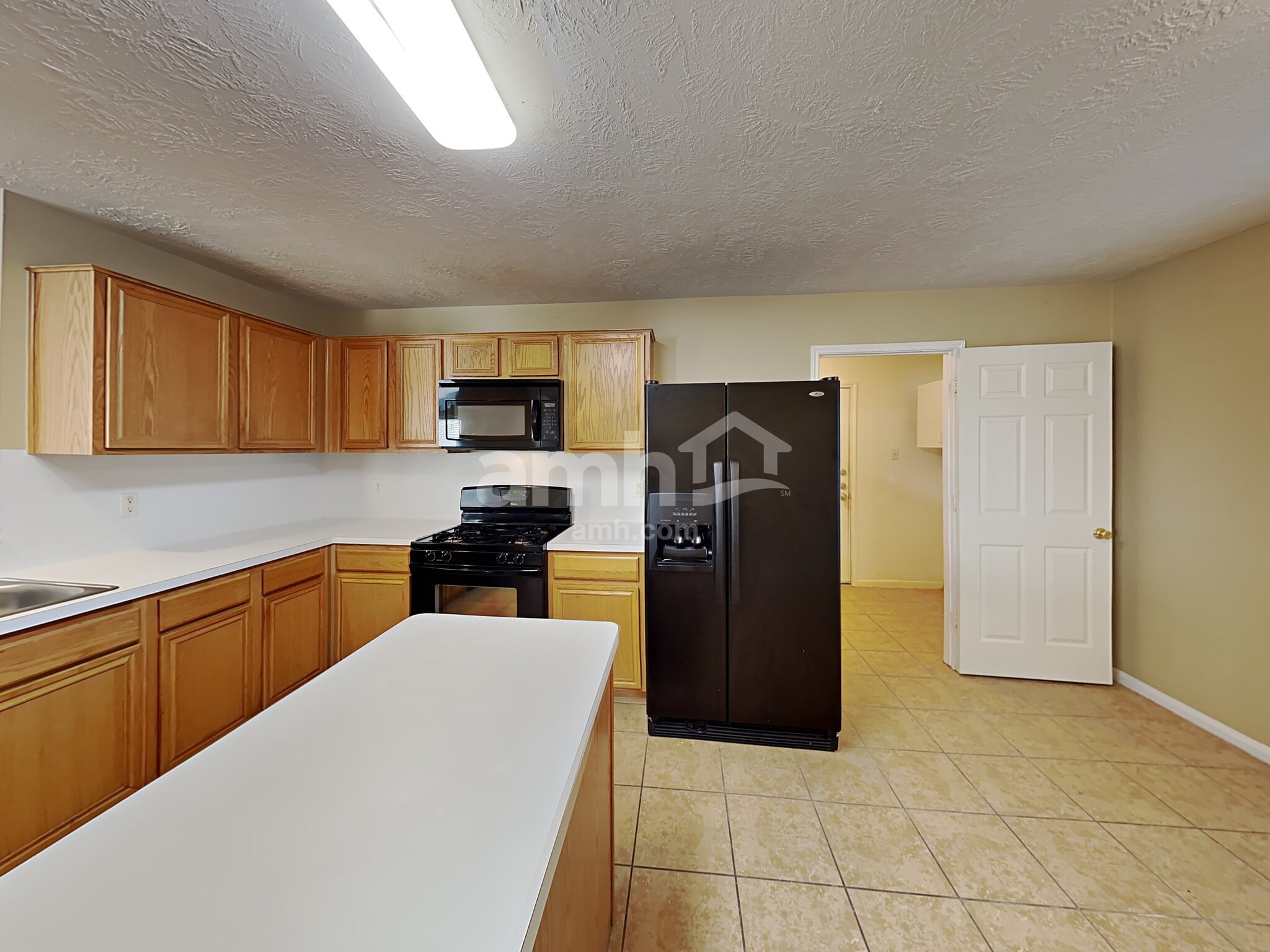 Building Photo - 29010 Ashbrook Ln