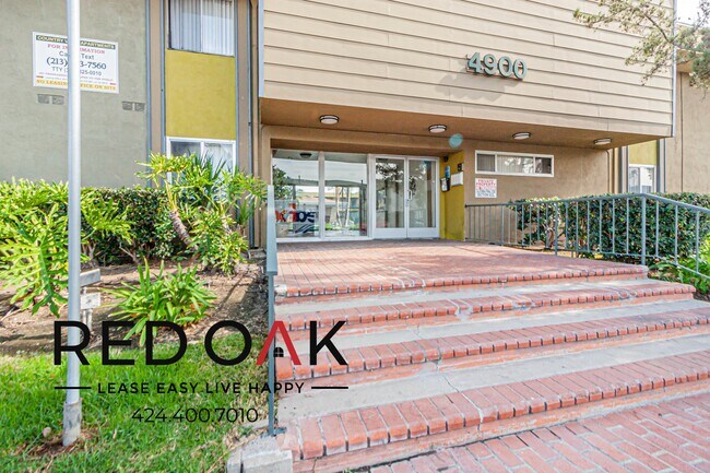 Building Photo - 4900 Clair Del Ave