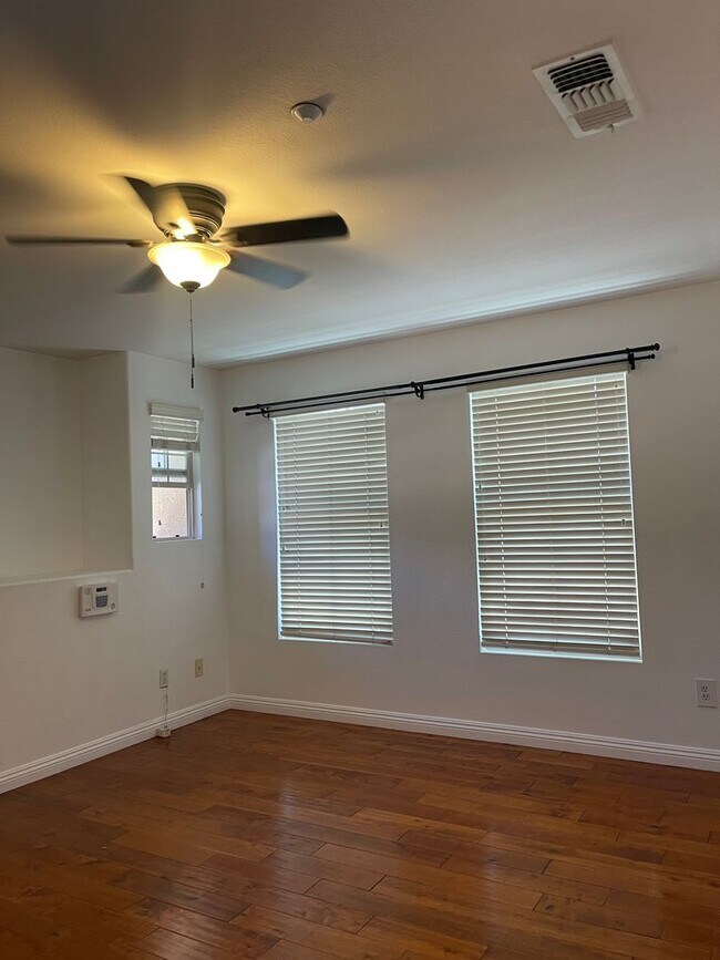 Building Photo - 2207 Huntington Point Rd