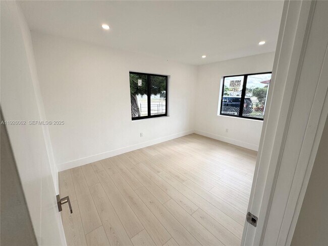 Building Photo - 15300 NW 32nd Ave