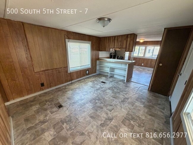 Building Photo - 500 S 5th St