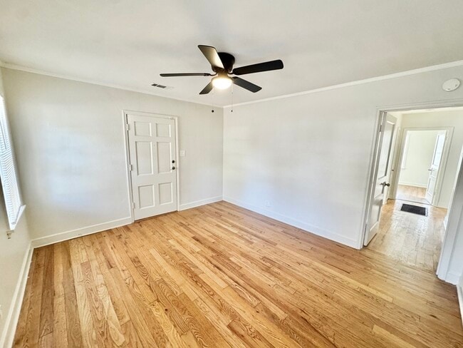 Building Photo - 3880 Spottswood Ave