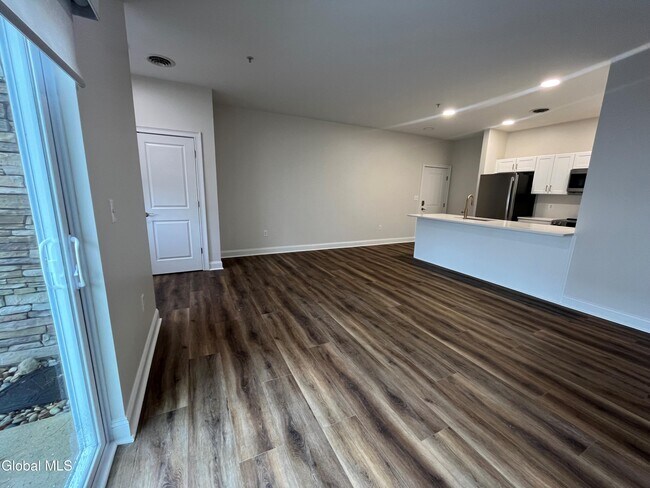 Building Photo - 60 Weibel Ave