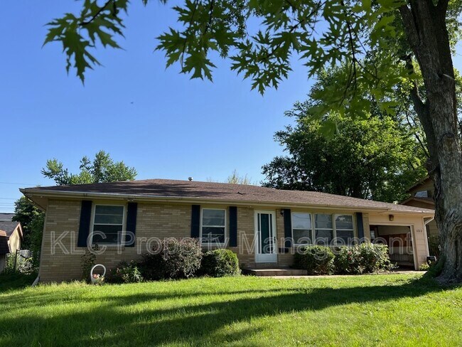 Primary Photo - 1222 SW Ordnance Road