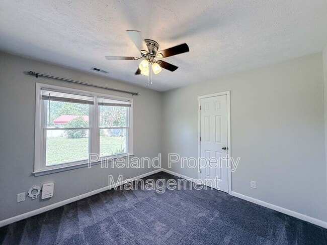 Building Photo - 1690 Clairborne Dr