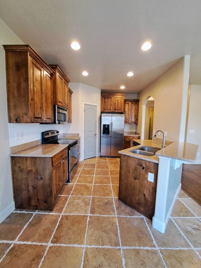 Building Photo - 1238 Baycrest Dr