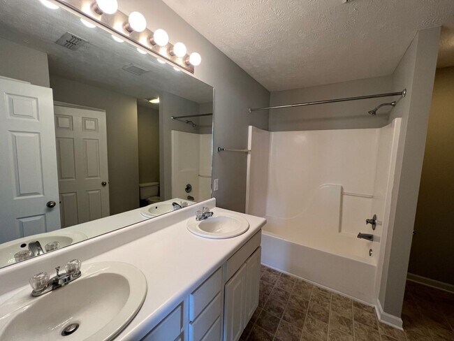 Building Photo - 1836 Antebellum Dr