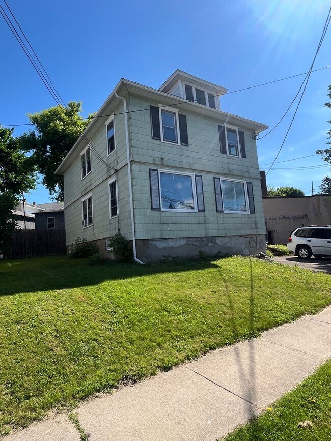 Primary Photo - 8 Downs Ave