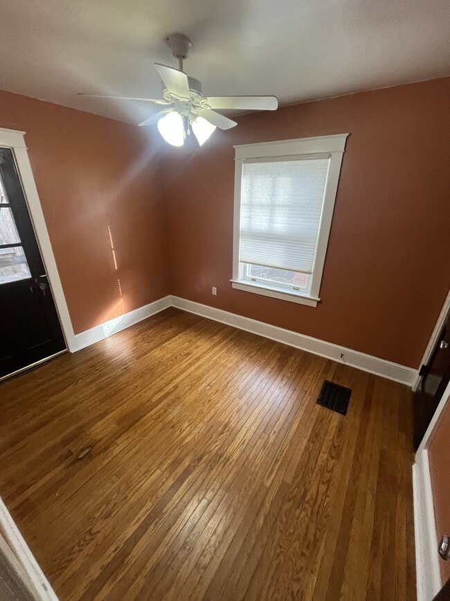 Building Photo - 1209 Elm Ave