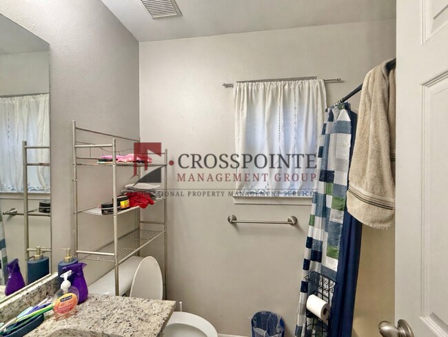 Building Photo - 2531-2533 Westminster Dr