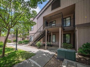 Building Photo - 1801 Marshall Rd