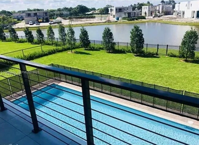 Building Photo - 16580 Sunset Way