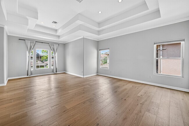 Building Photo - 2731 Stuart Manor