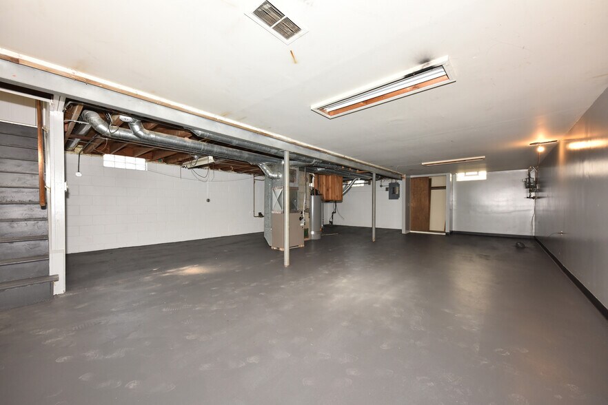 Building Photo - 5101 N 83rd St