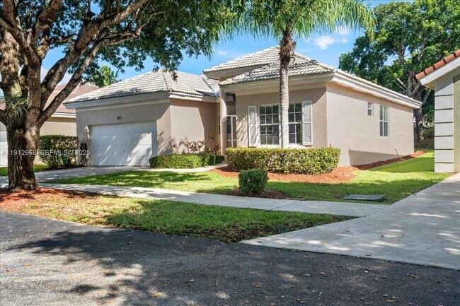 Building Photo - 2675 SE 4th Pl