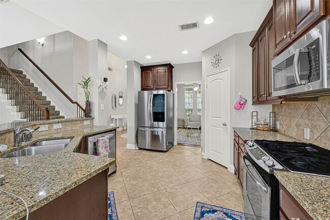 Building Photo - 29030 Davenport Dr
