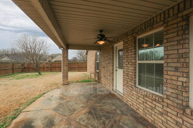 Building Photo - 3607 SW Birchton Ave