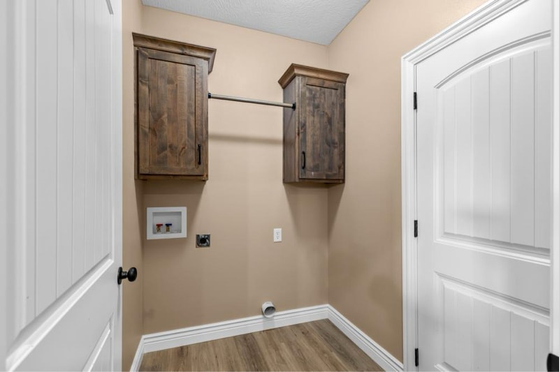 Building Photo - 102 E Mills Rd