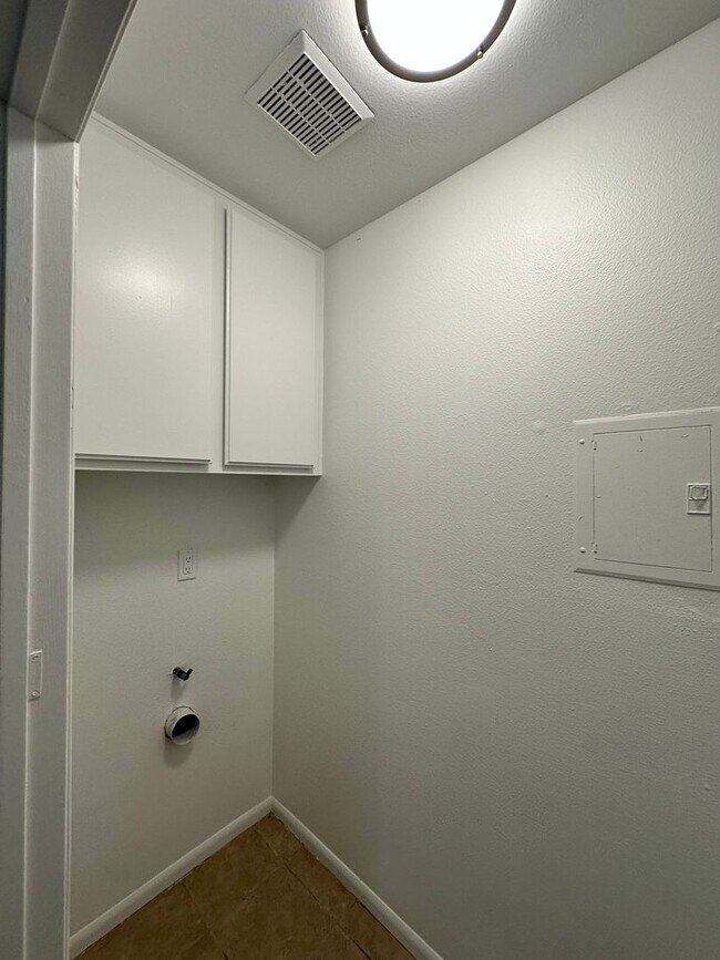 Building Photo - # B - BUILDING ON NORTH CANAL STREET