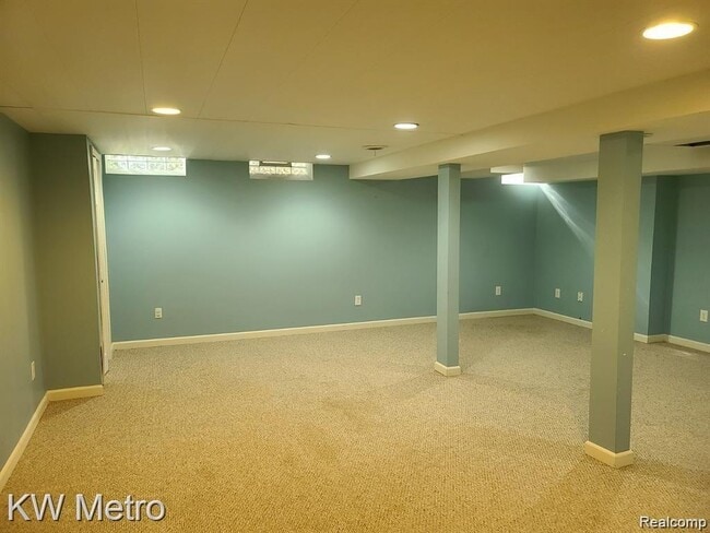 Building Photo - 5969 Slate Dr