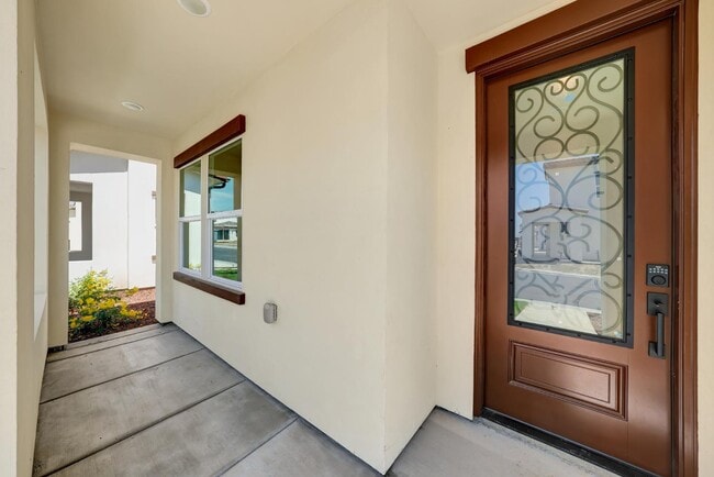 Building Photo - 2148 W Solo Wy