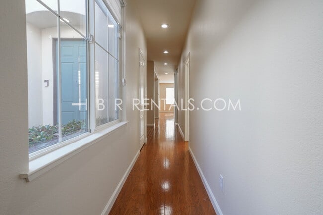 Building Photo - Wicklund Village: Charming 4-Bed Single Story Home in Mountain House Spacious Corner Lot