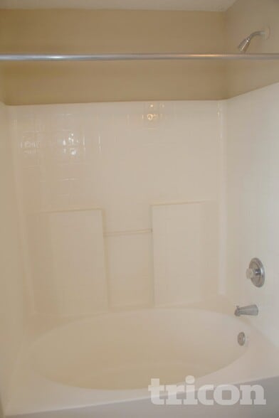 Building Photo - 11330 Northwoods Forest Dr