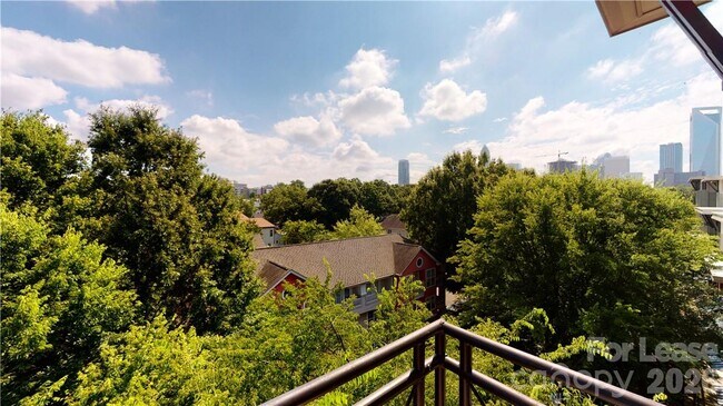 Building Photo - 1101 W 1st St