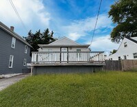Building Photo - Cozy 3 BR/2 BA Single-Family Home in Halet...