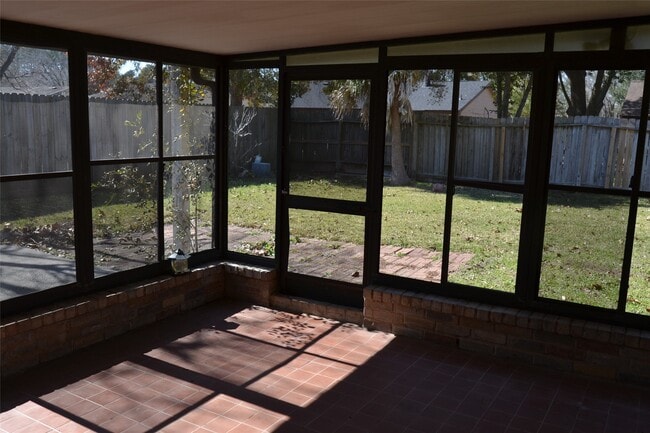 Building Photo - 17014 Blue Mist Dr