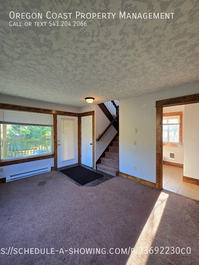 Building Photo - 1025 Wilson River Loop