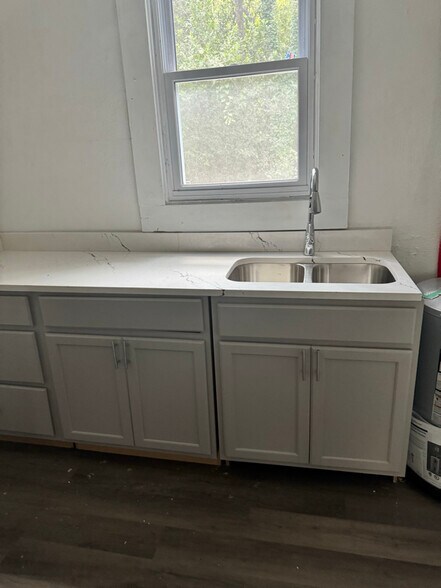 Building Photo - 488 Ibex St