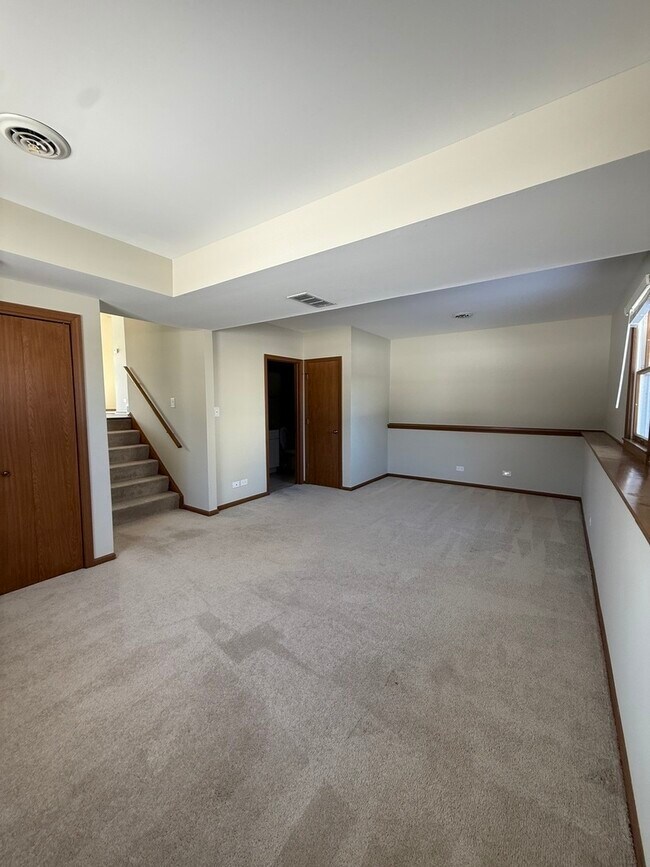 Building Photo - 39 Spuhler Dr