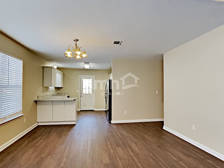 Building Photo - 1109 Benton Mason Dr