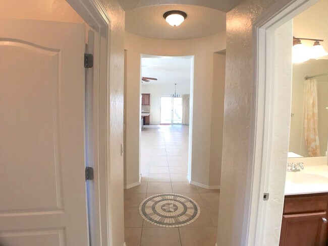 Building Photo - Spacious 2 bedroom home in gated 55+ Community w/ community pool in Bernalillo/Rio Rancho. Close ...