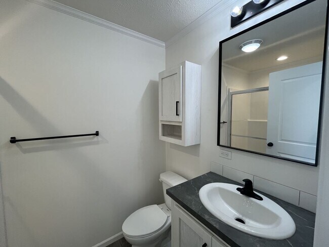 Building Photo - 7 Sandpiper Ln