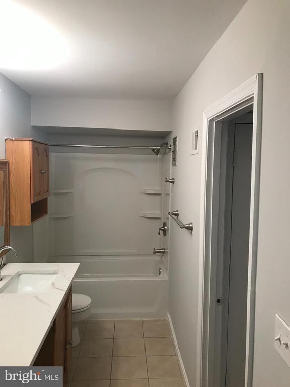 Building Photo - 5911 Prince James Dr