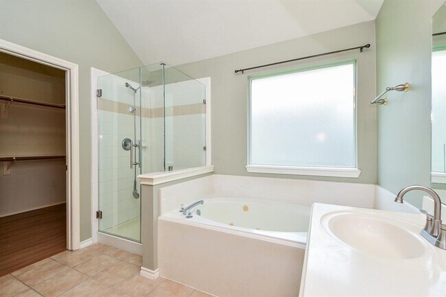 Building Photo - 24019 Hackberry Creek Dr