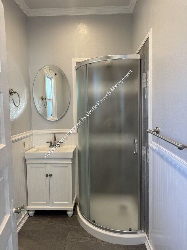 Building Photo - MOVE-IN READY 2+BR House in Prime NOBE neighborhood